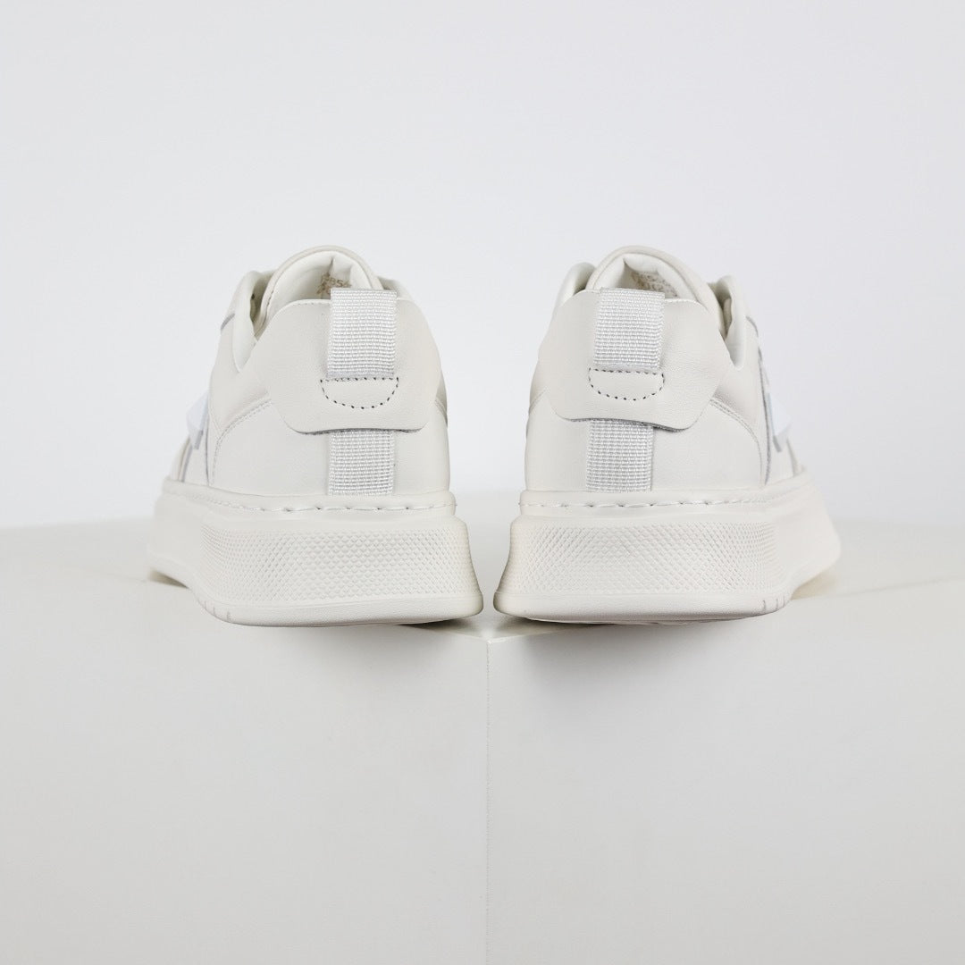 Valentino White