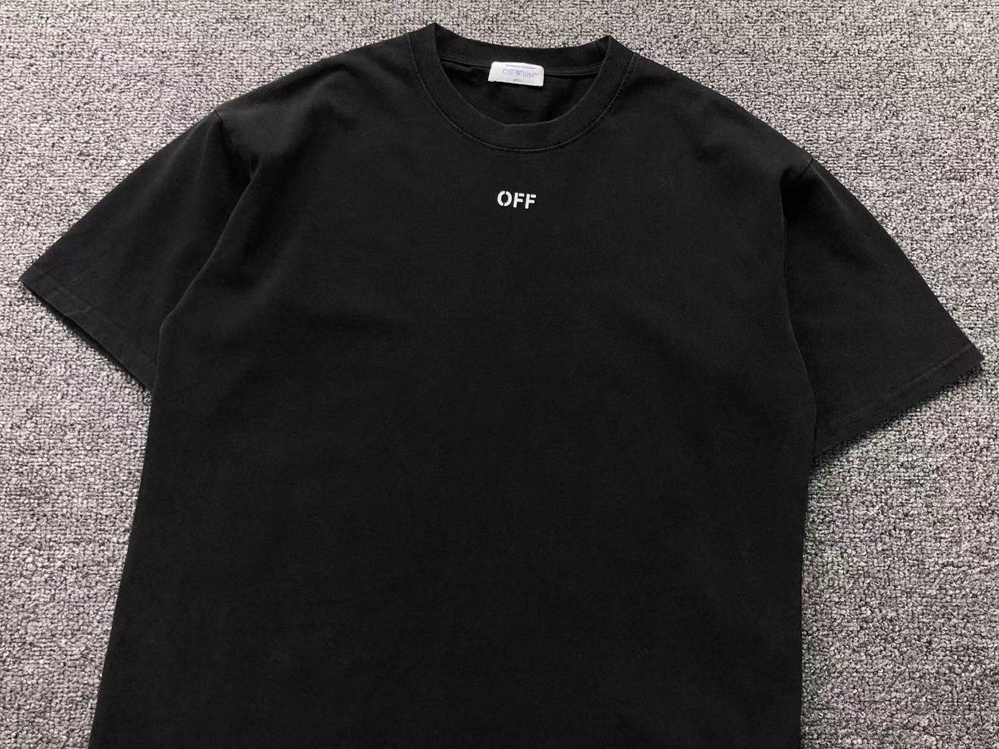 T-shirt Off