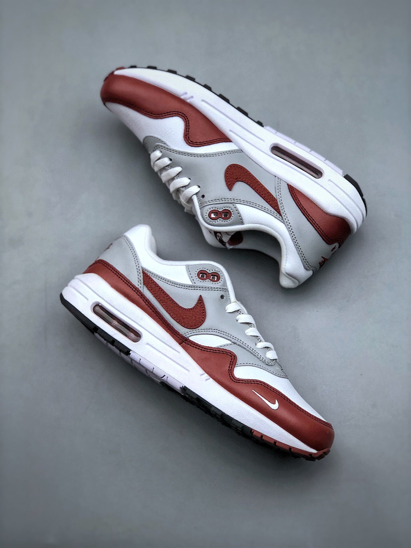 Air Max 1 Mystic Dates