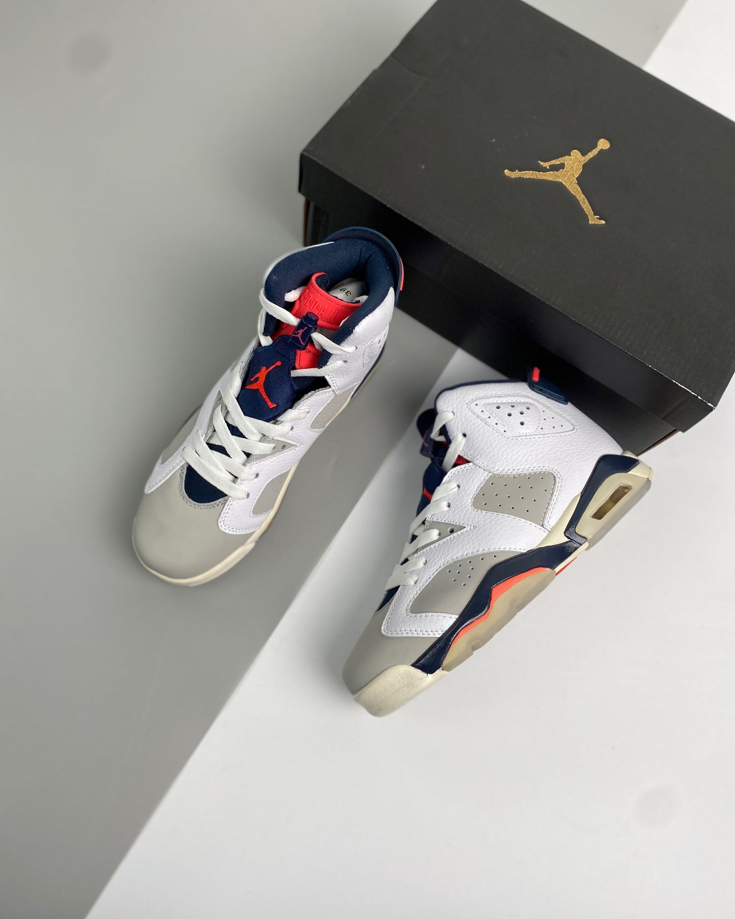 AJ6 Retro Tinker