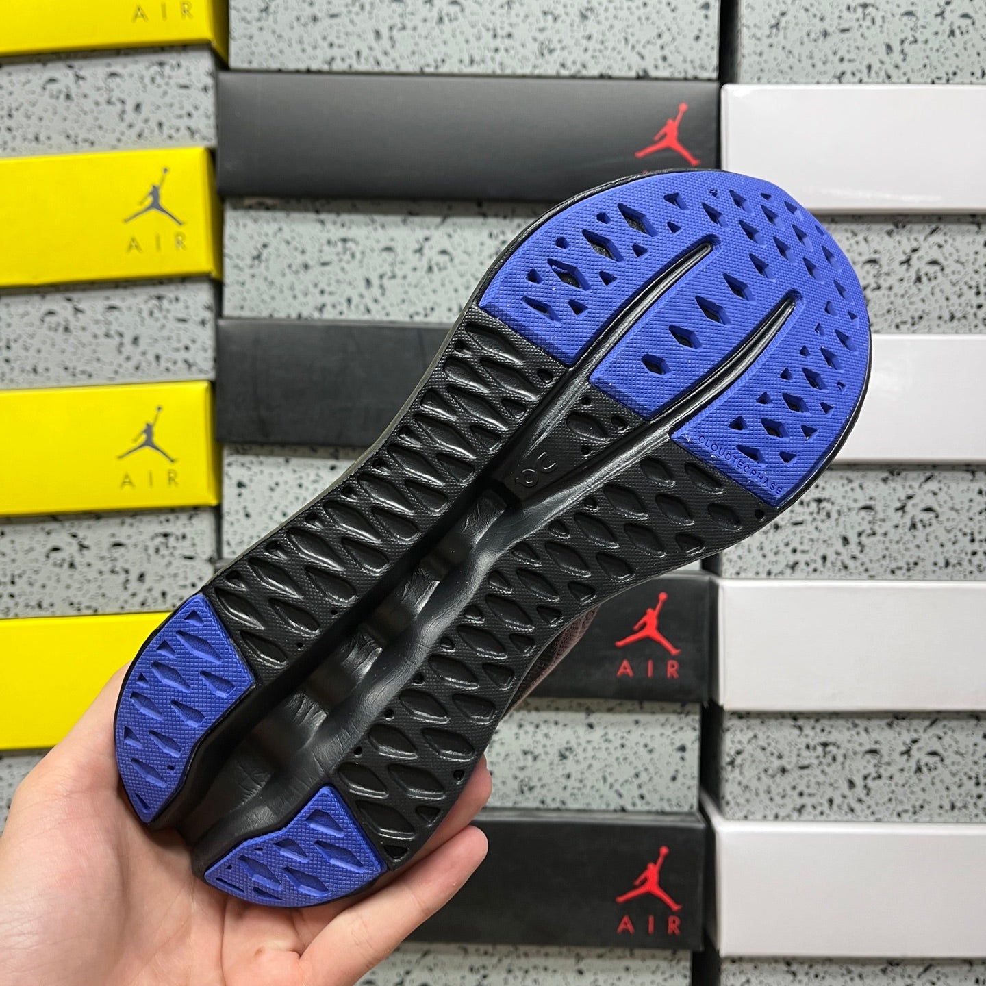 On Cloudsurfer Black Blue