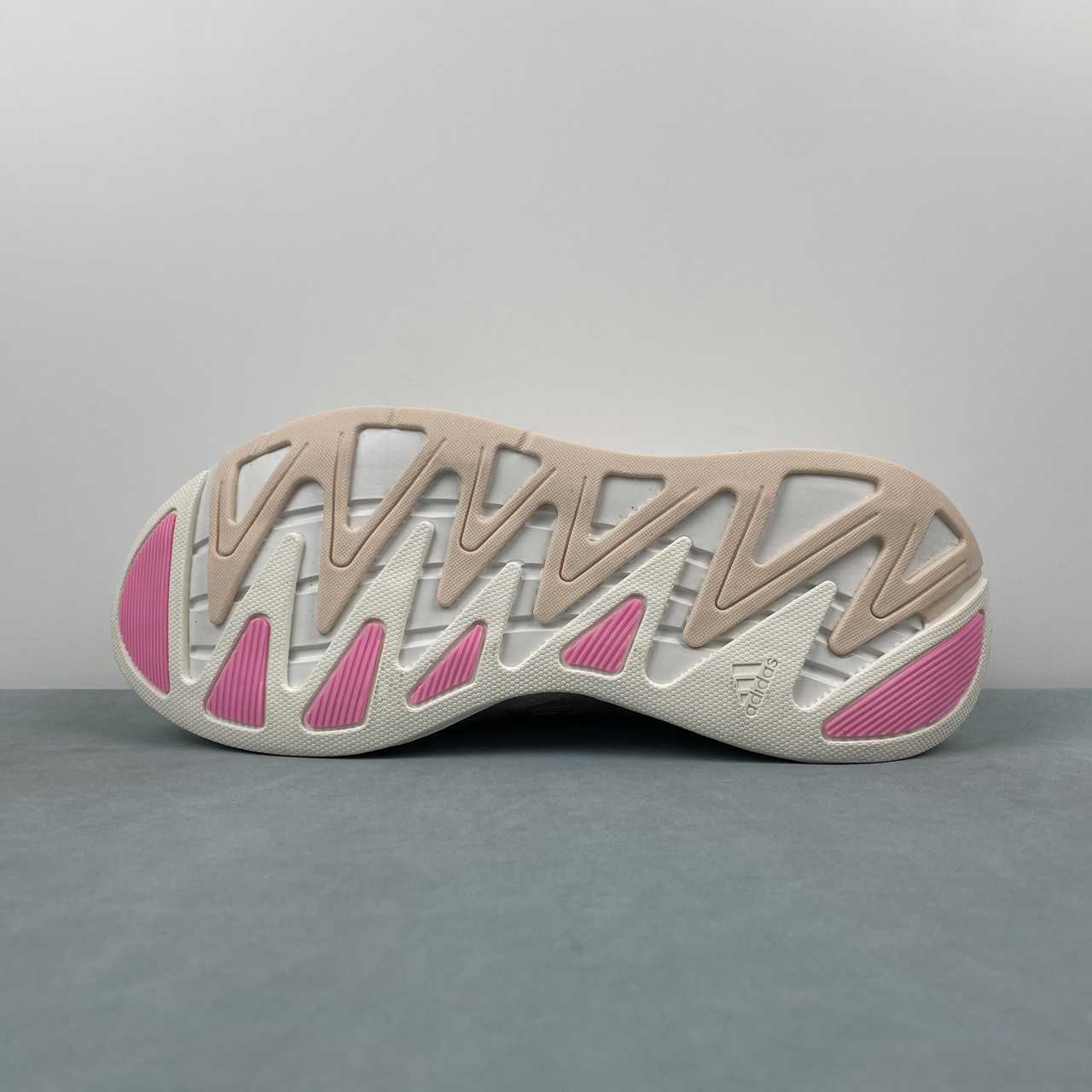 Adizero Aruku White Pink