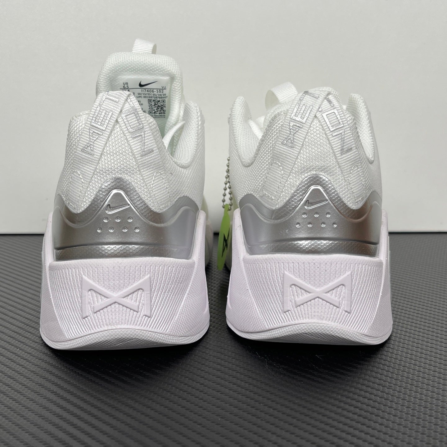 Free Metcon 7 White Silver