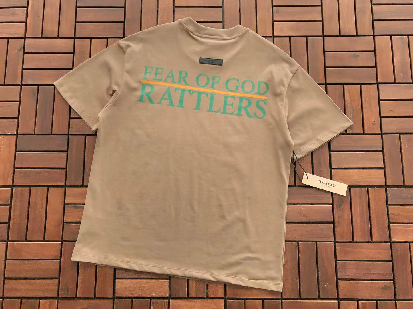 T-Shirts ESSENT