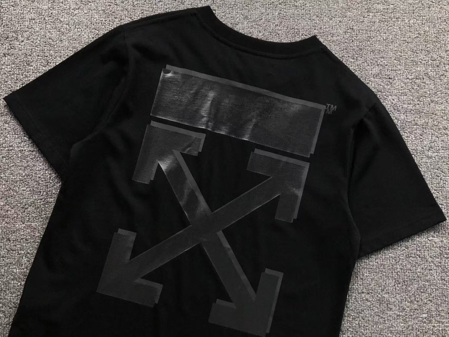 T-shirt Off