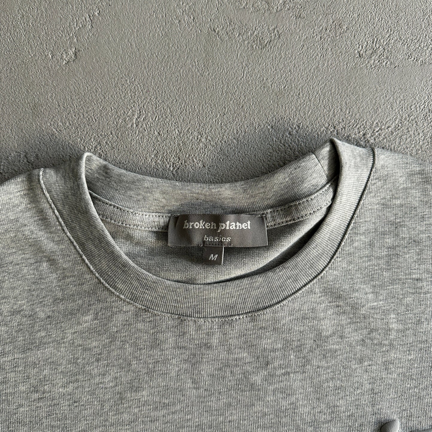 bpm Basic floral gray short sleeves