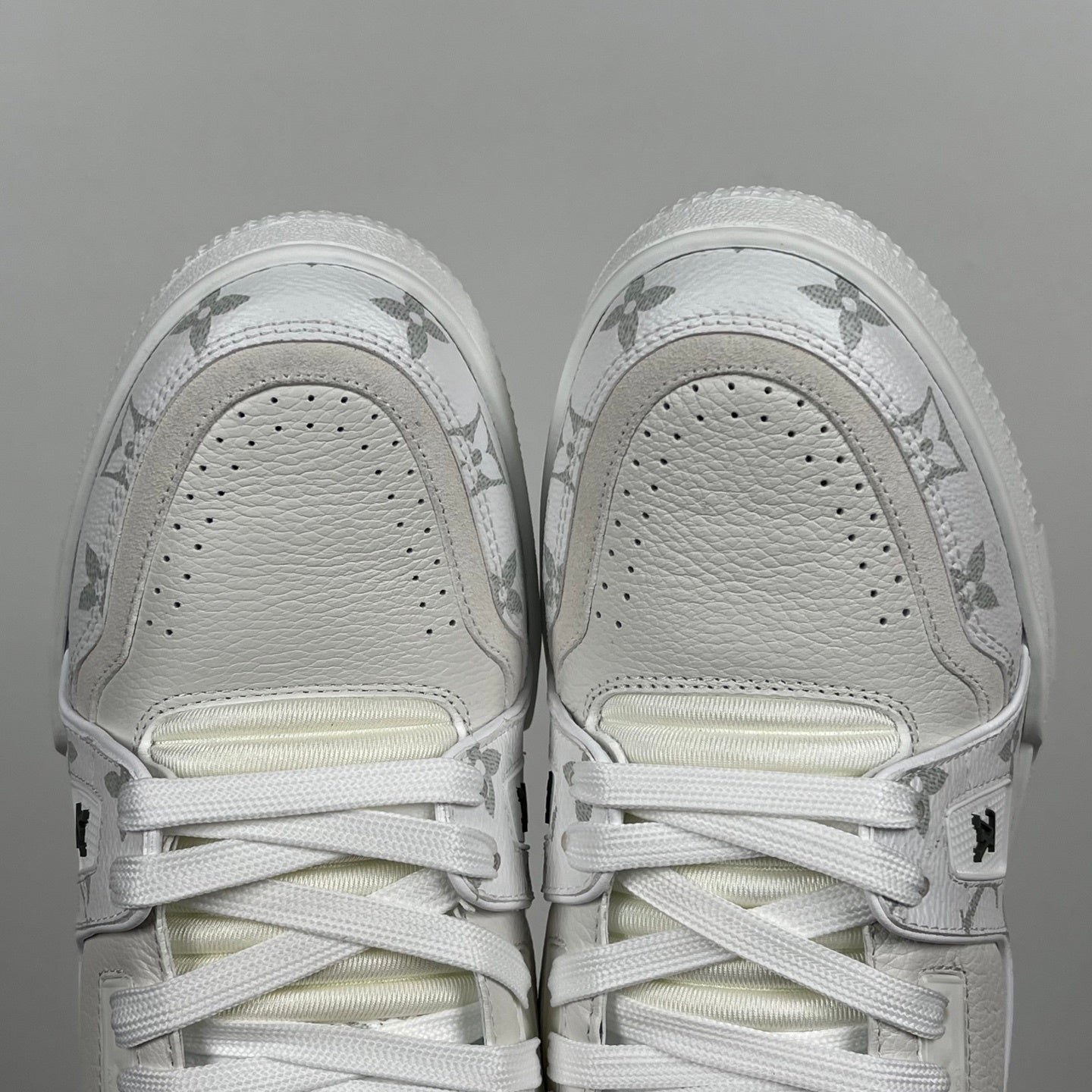 Trainer White