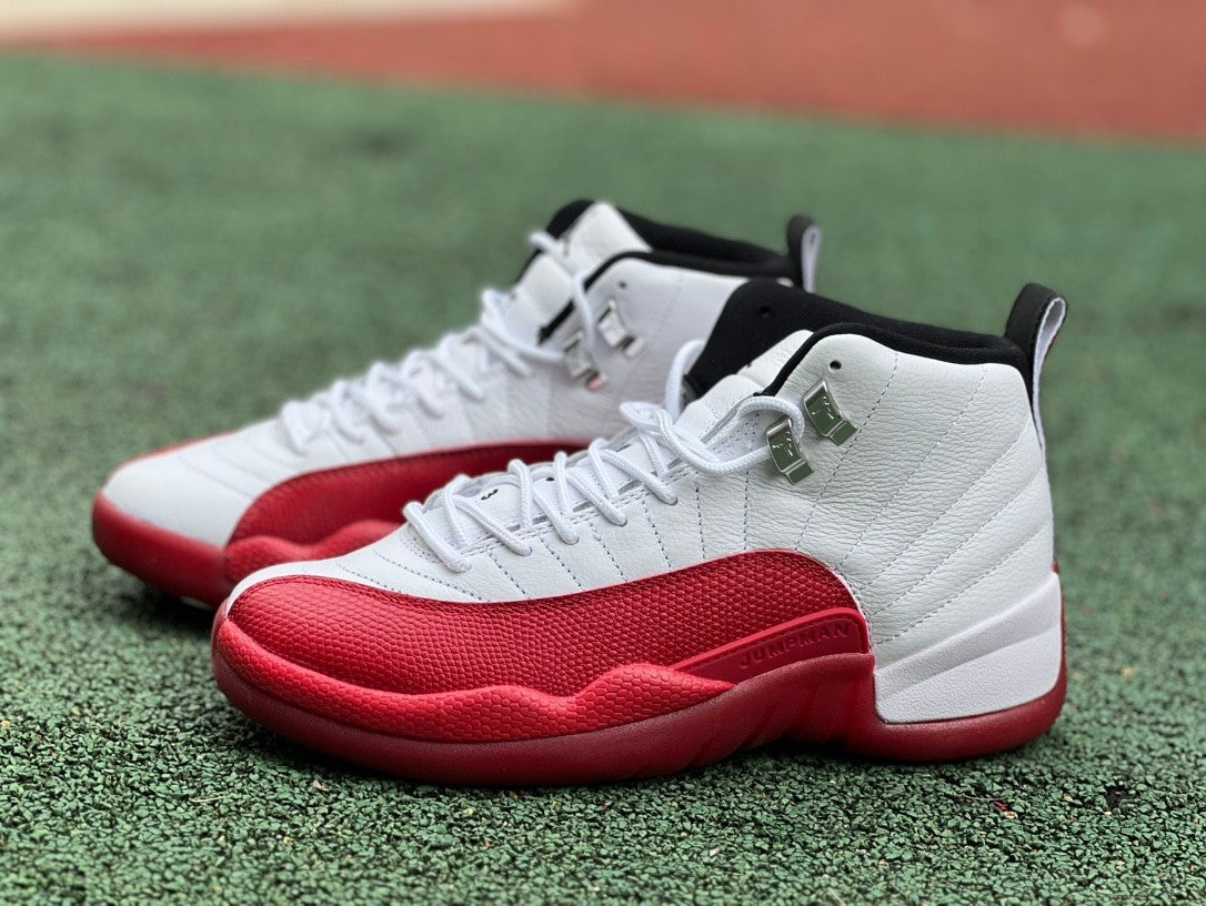 12 White Red