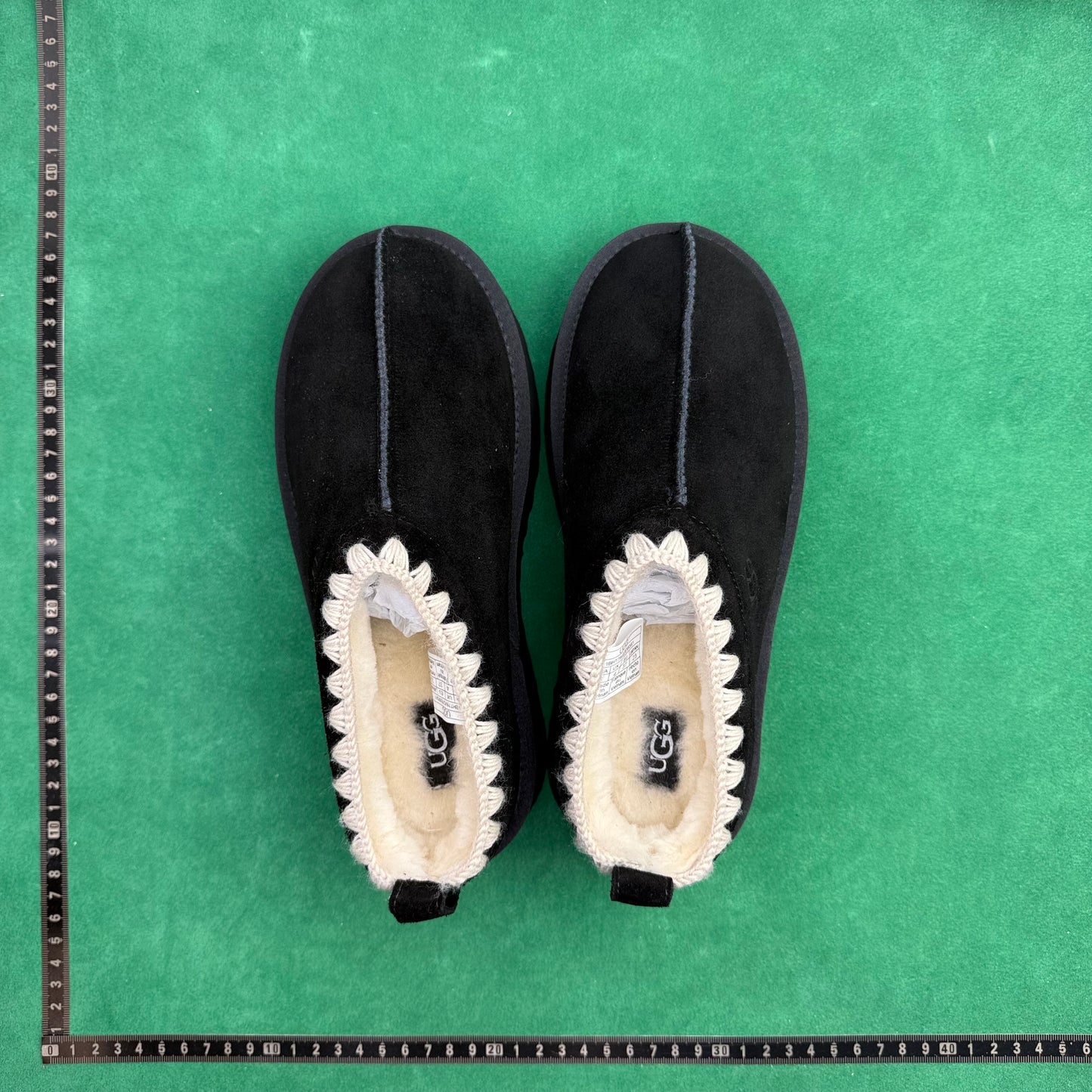 UGG