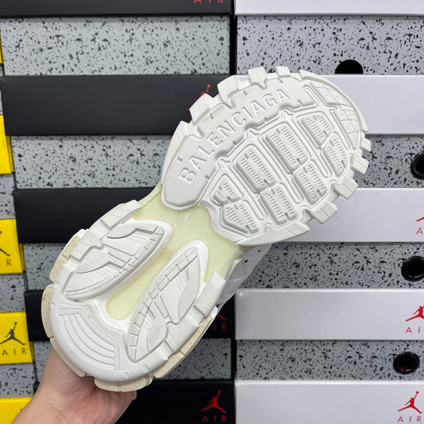 BLG Track White Multi