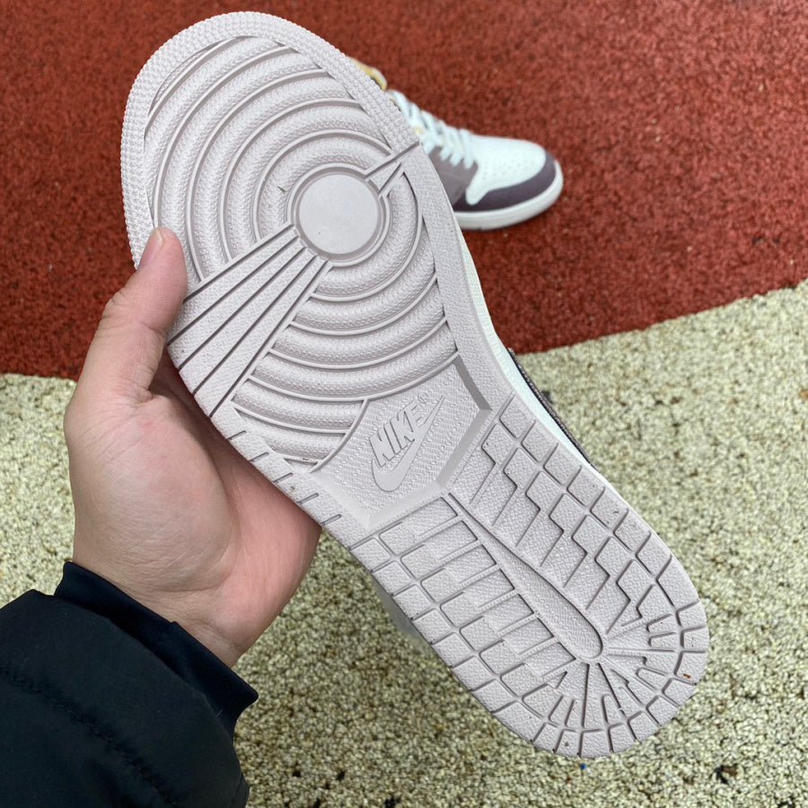 AJ1 MID Inside Out Taupe Haze
