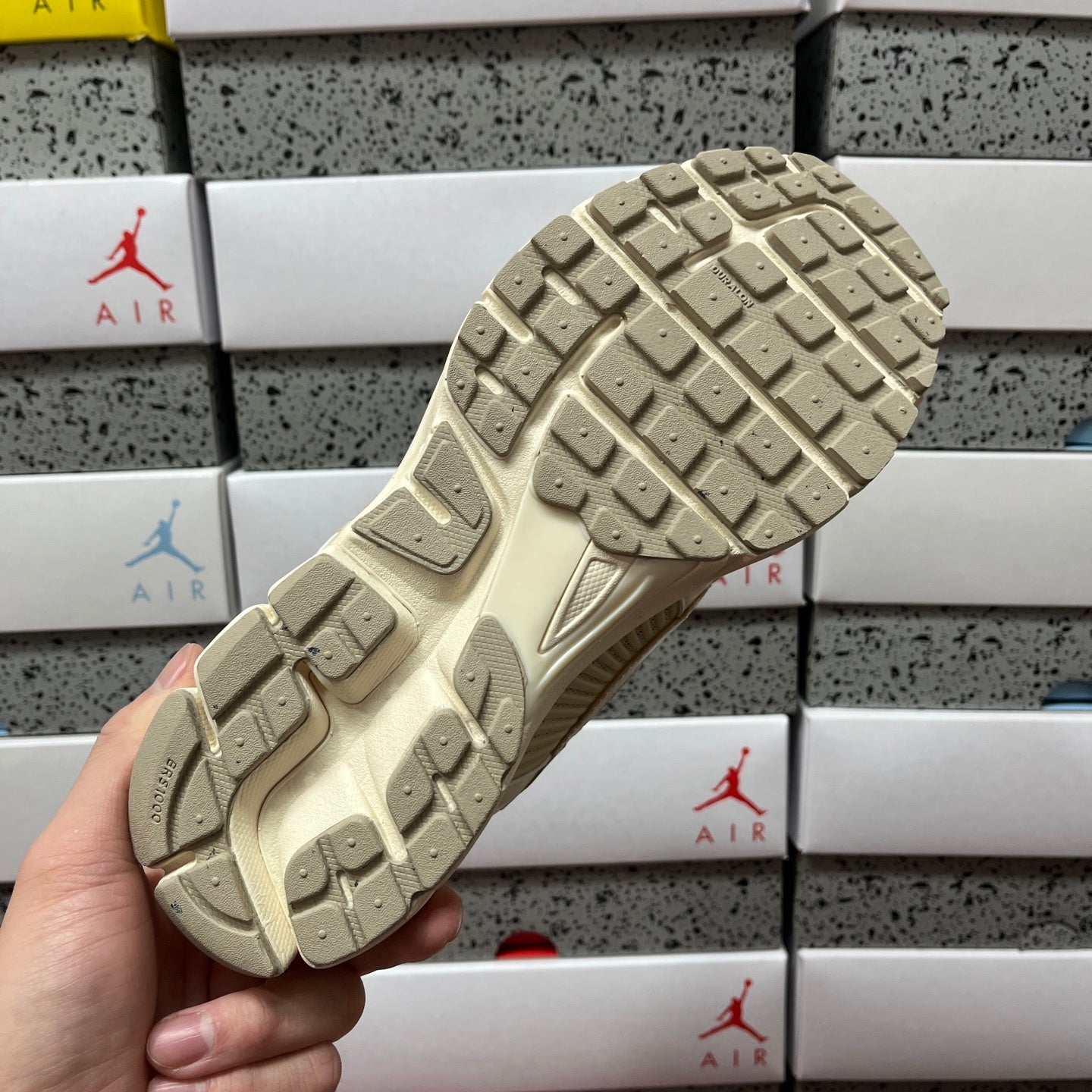 Vomero 5 Sand Pale Ivory