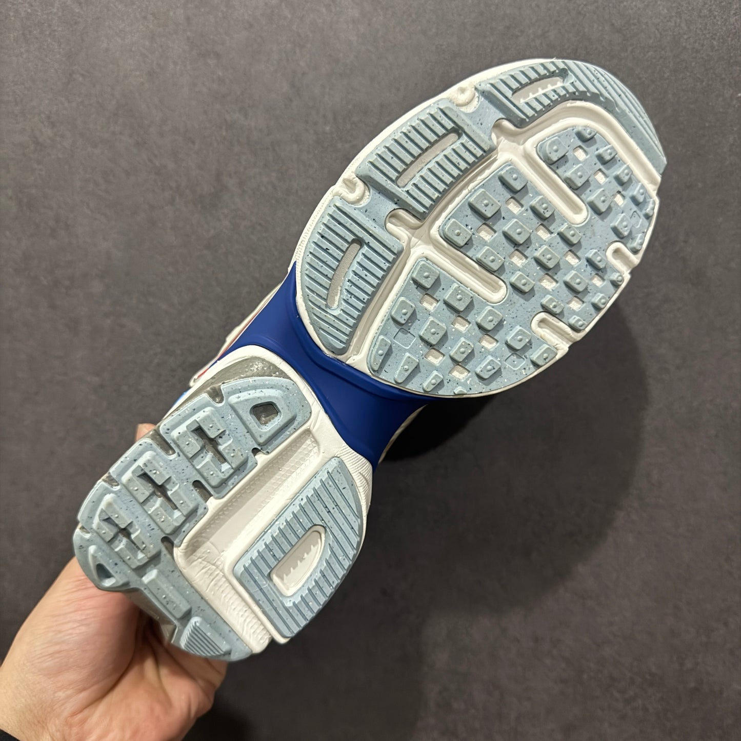 V2K Run Silver Gym Red