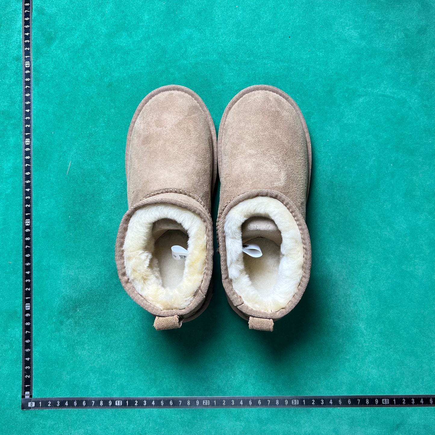 UGG