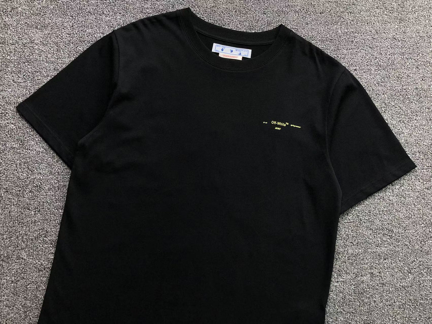 T-shirt Off