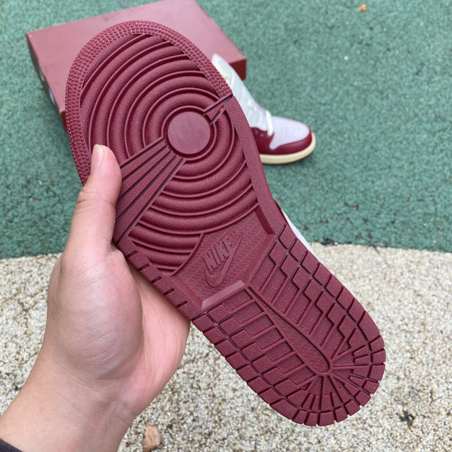 AJ1 MID Tiki Leaf Team Red