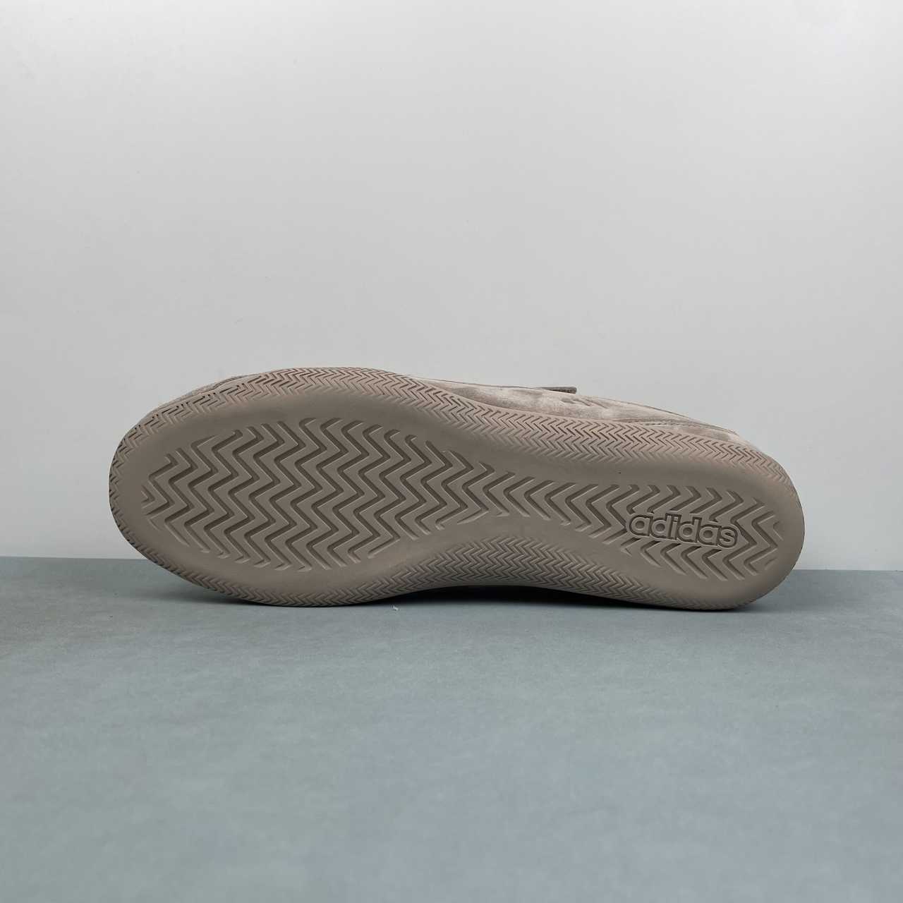 AD URBAN REVERIE Brown