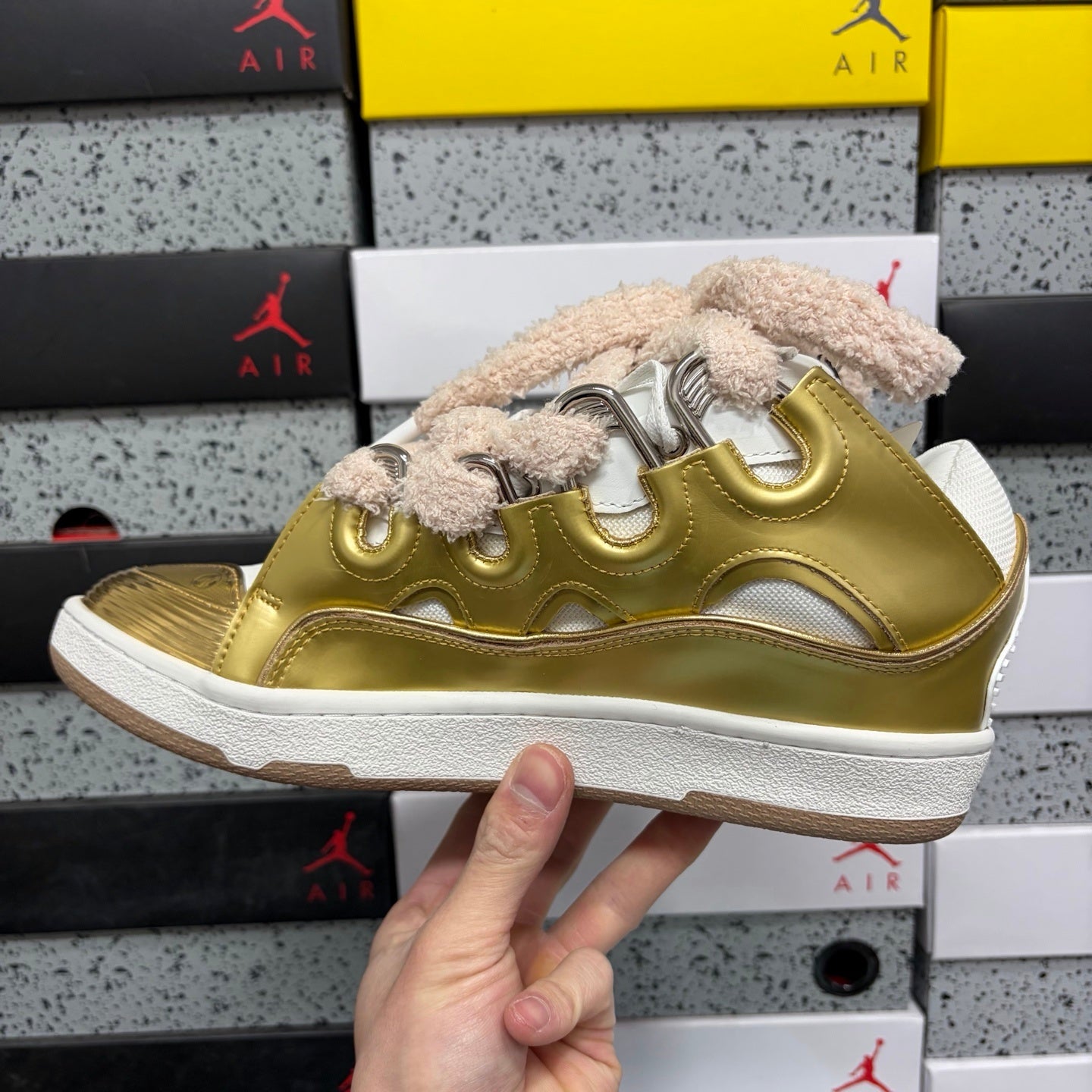 Curb Gold