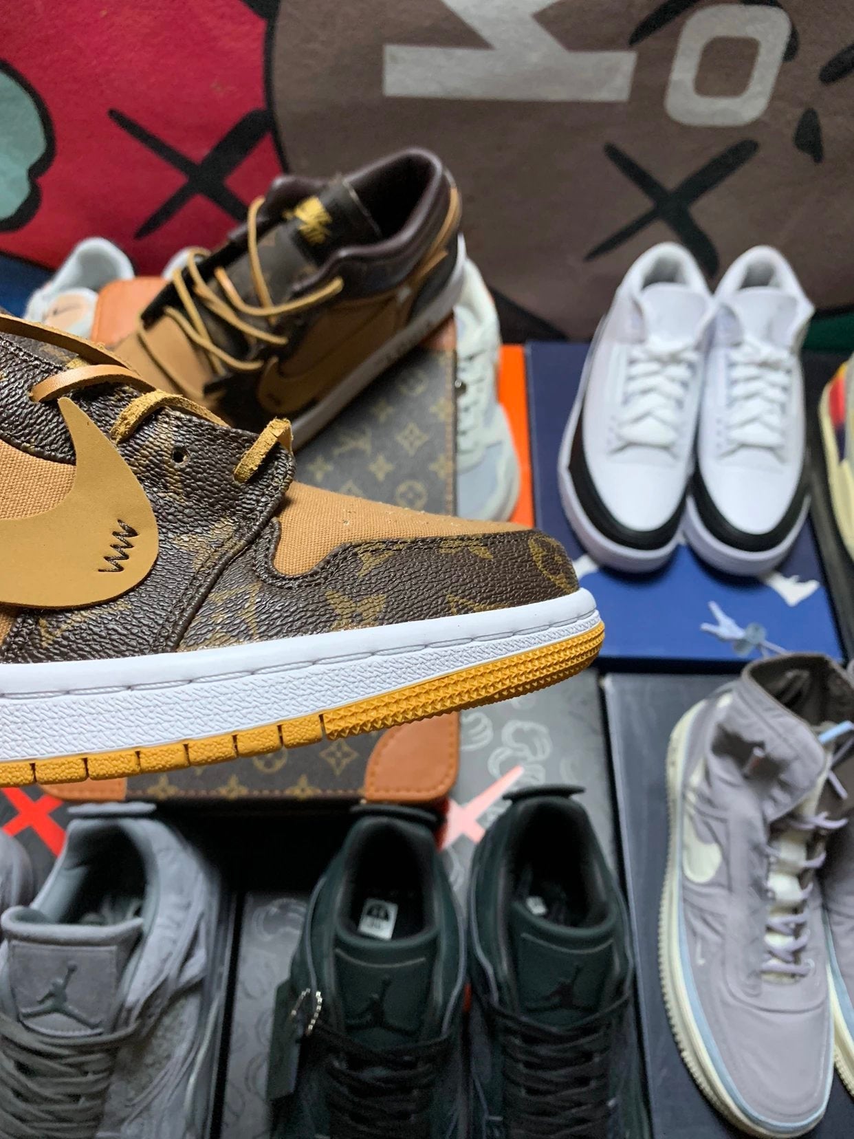 AJ1 x LV