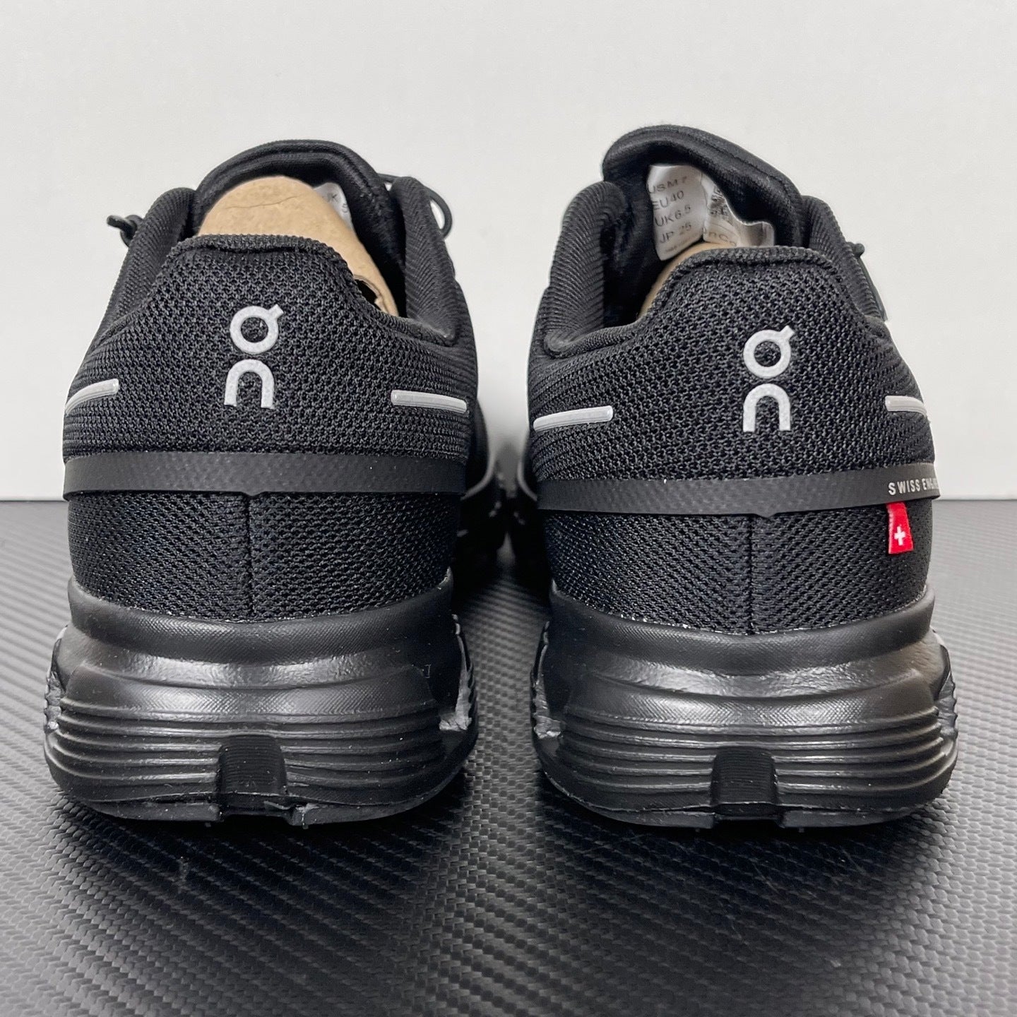 On Cloud 6 Black