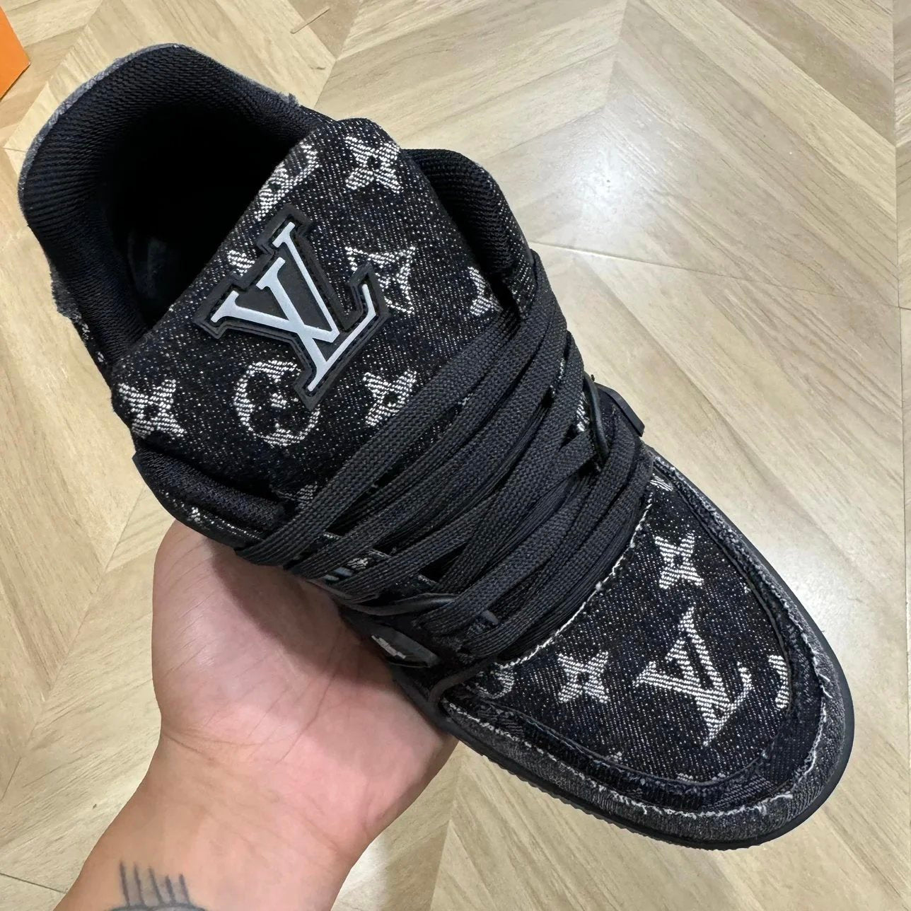 Aware Trainer Jeans Black