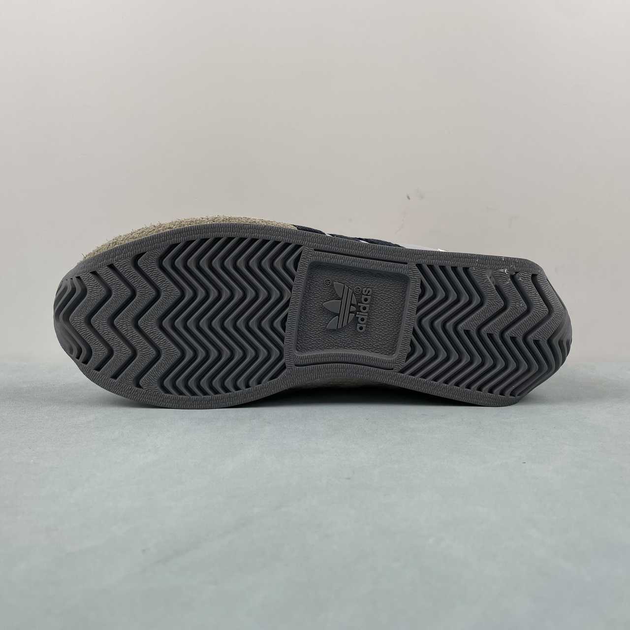 AD COUNTRY OG Grey Brown