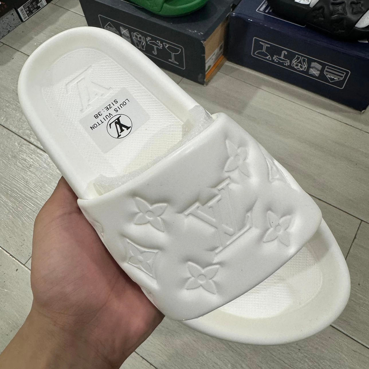 Chinelo Lv Branco