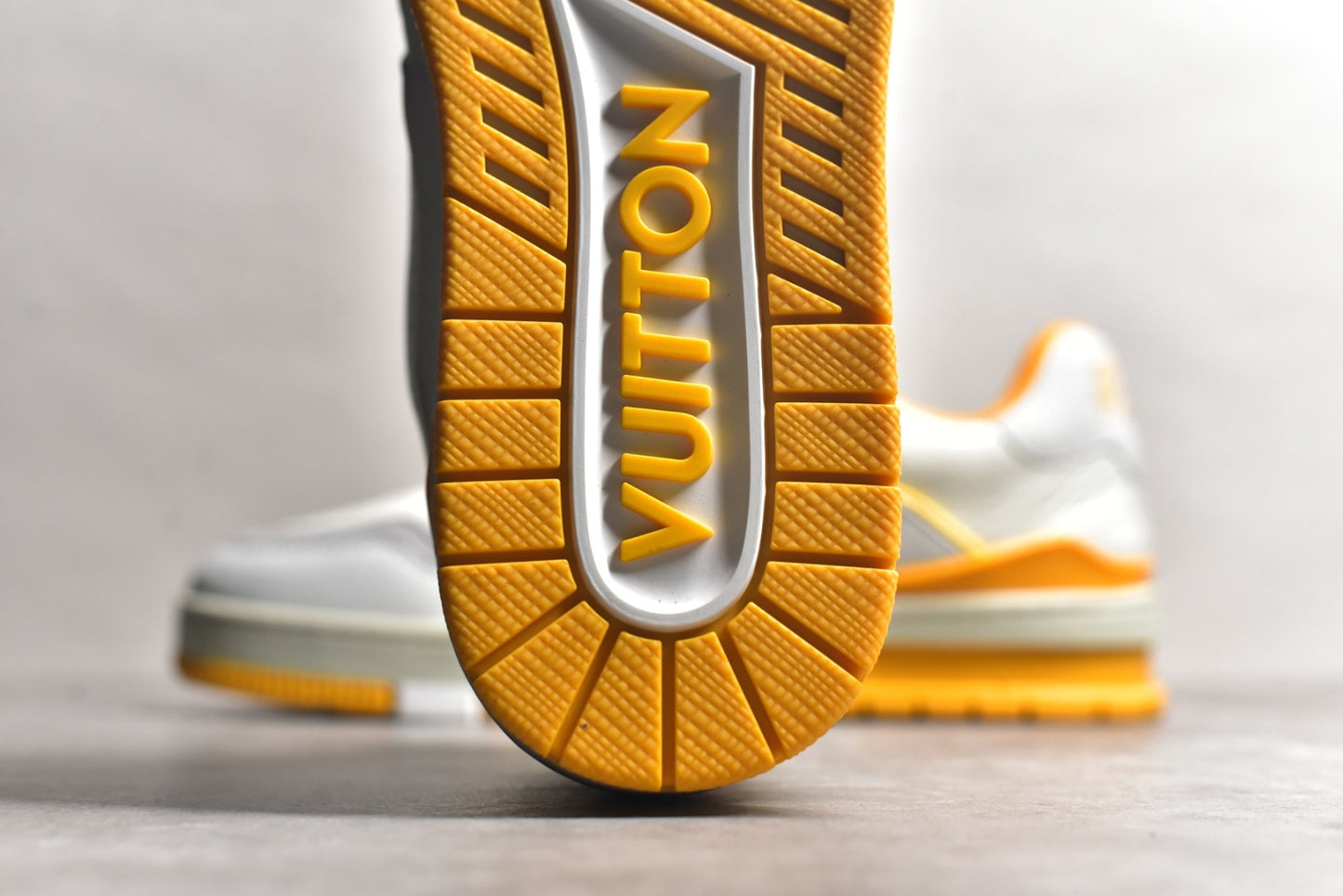 Trainer White and Orange