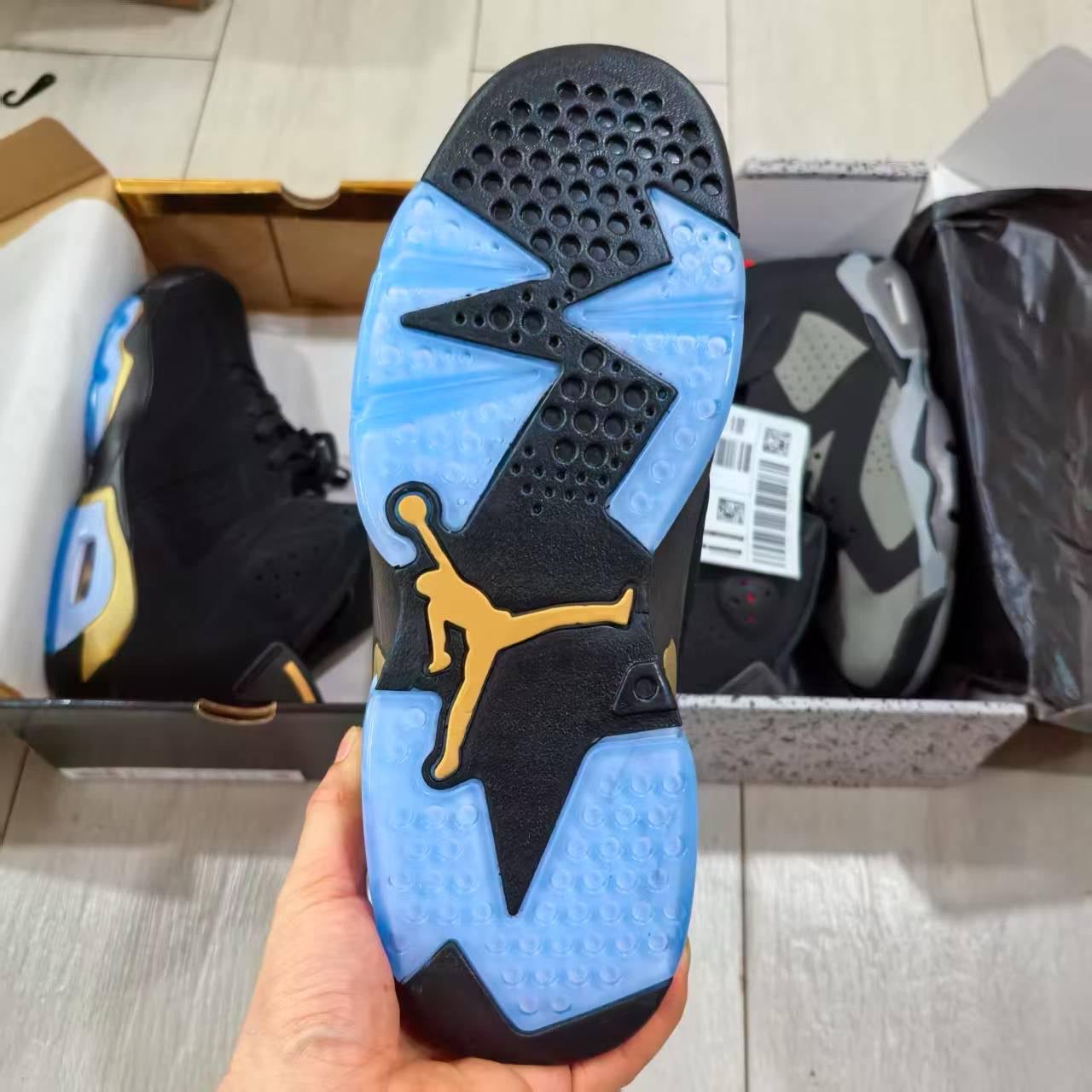 AJ6 Black and Gold