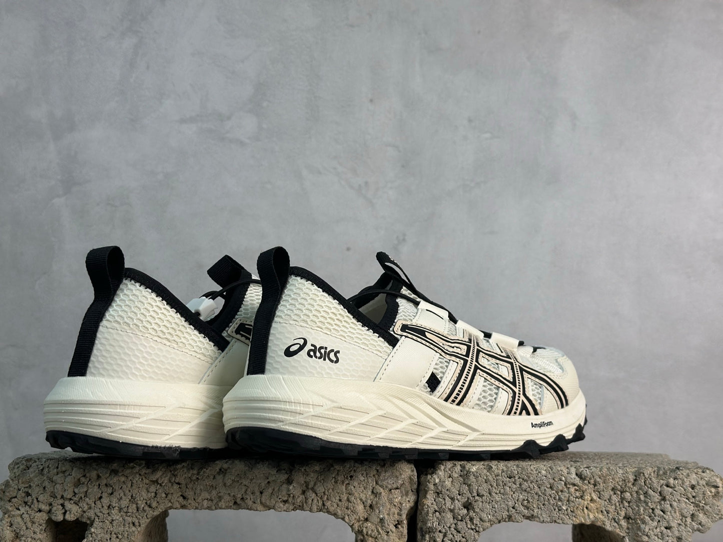 GEL-SONOMA TR White/Black