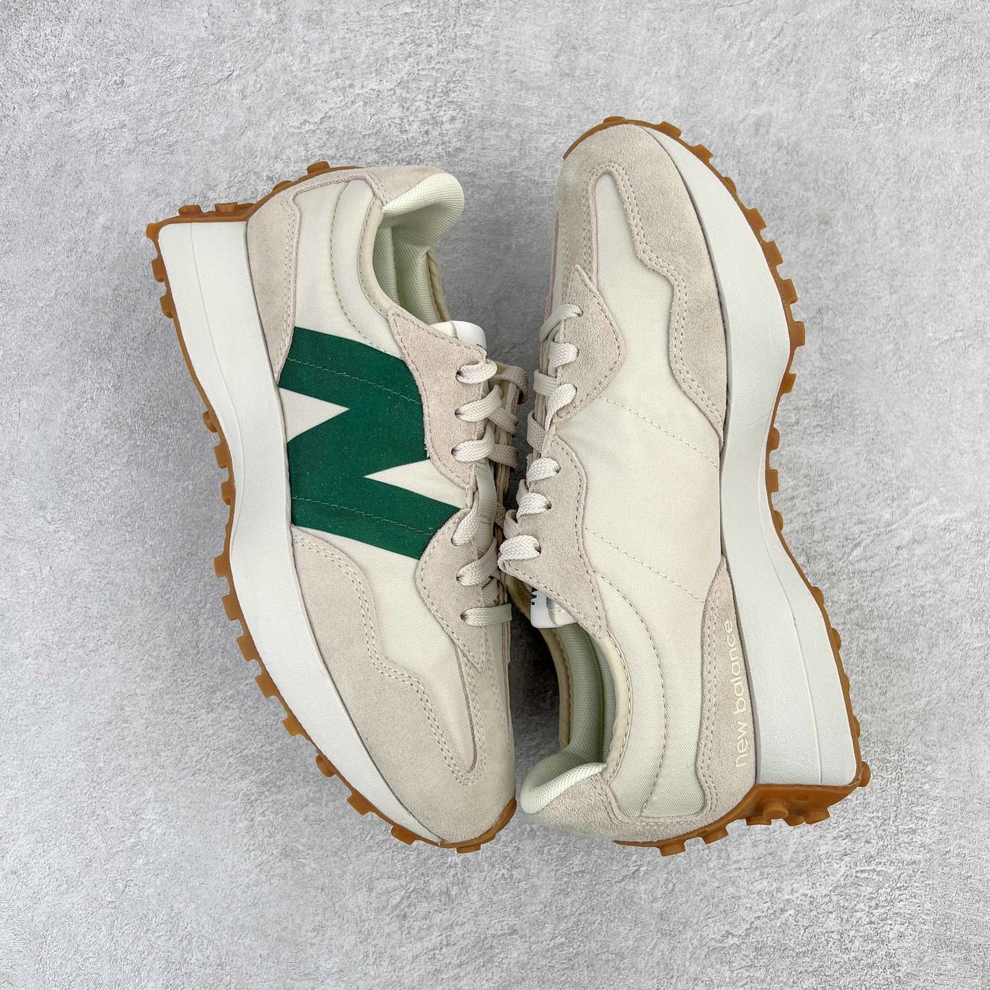 327 Creme e Verde