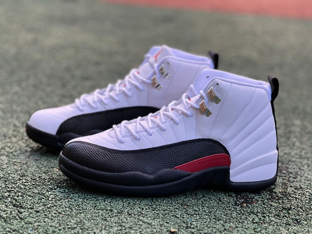 12 Retro Red