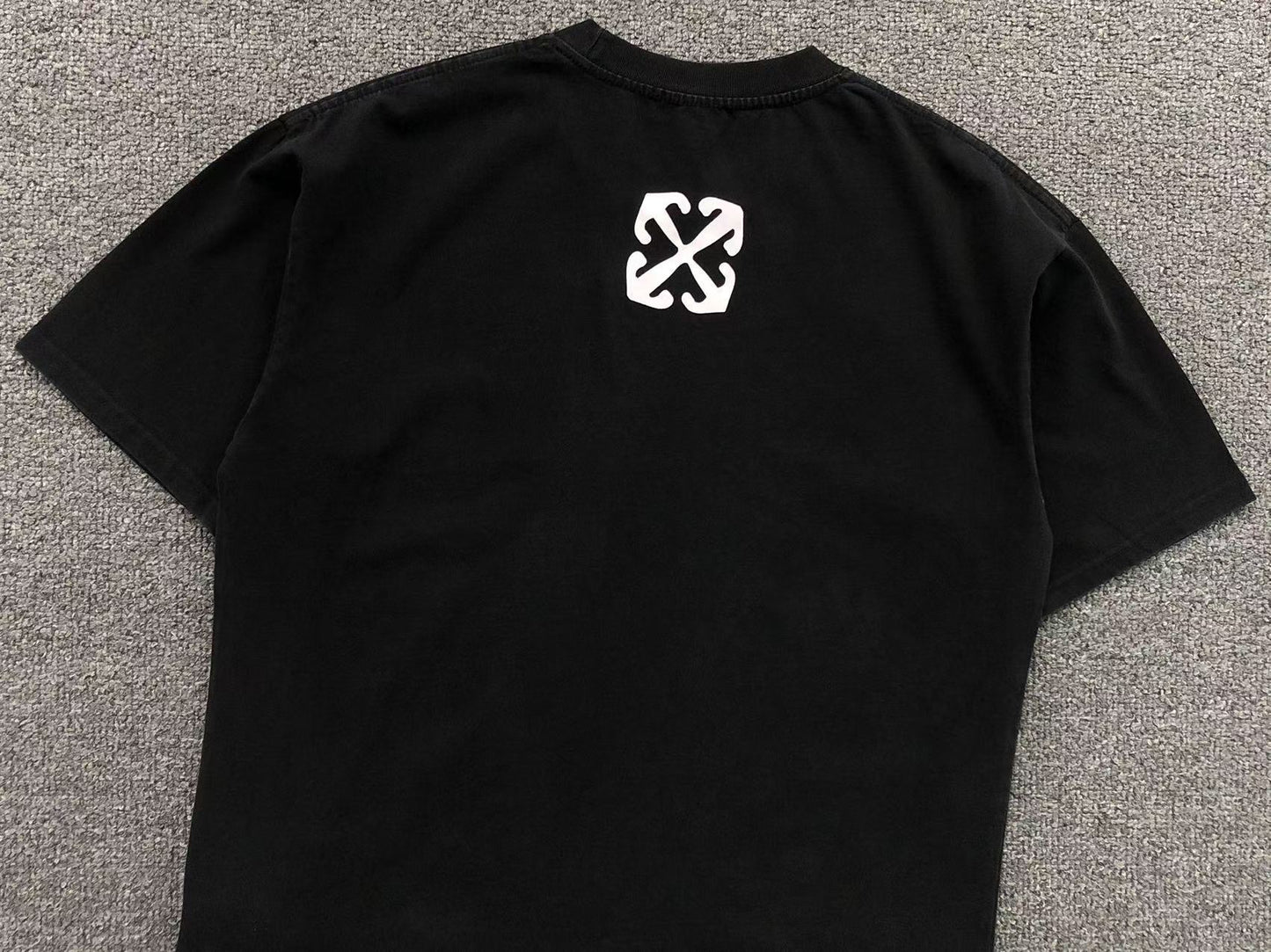 T-shirt Off
