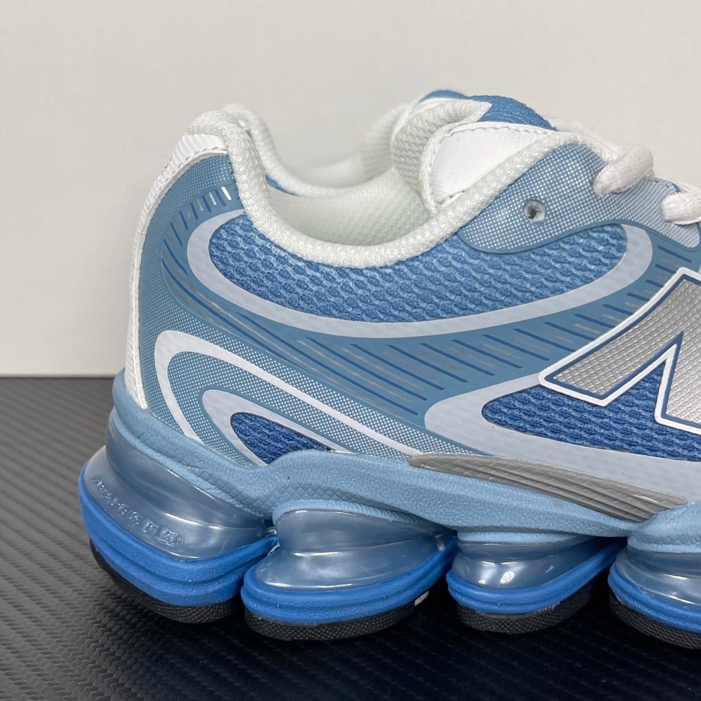 2000 ABZORB Blue