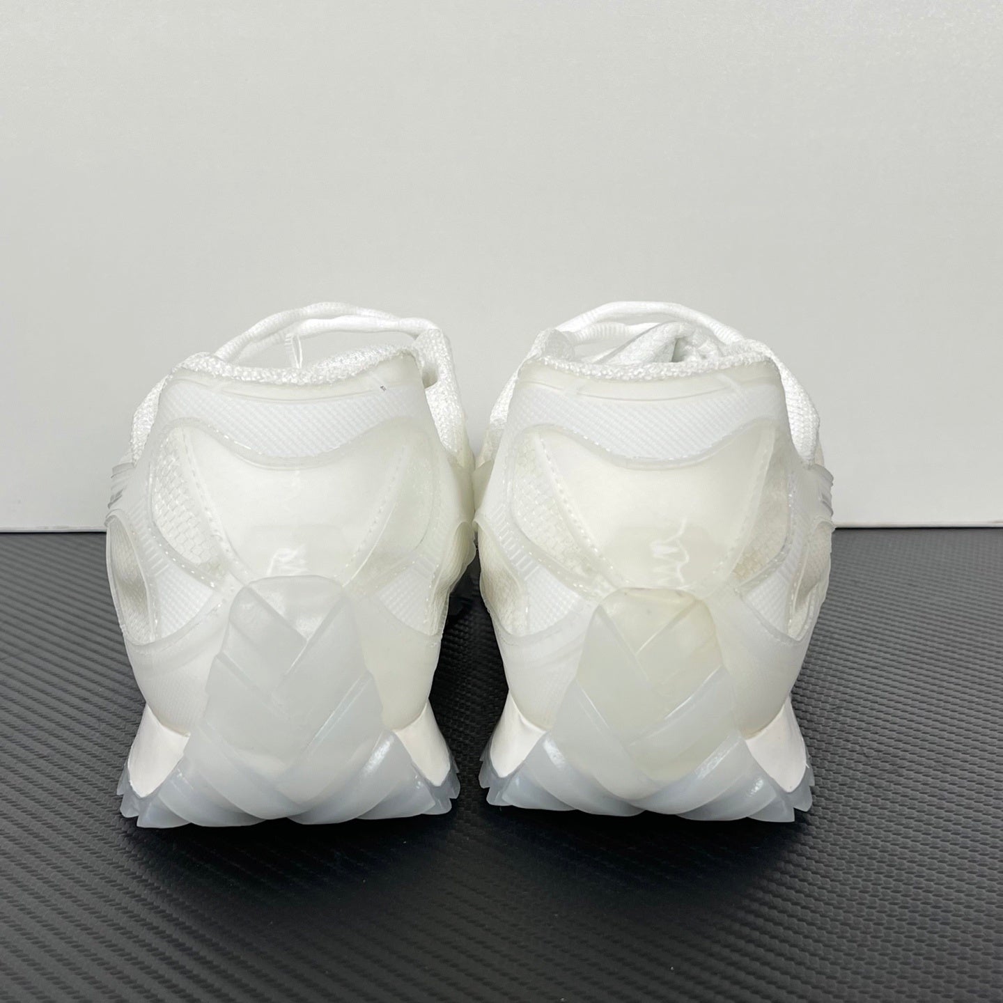 BV Orbit White