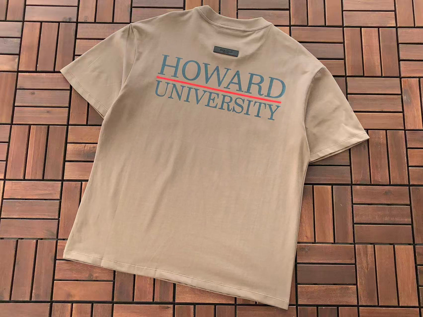 T-Shirt ESSENT