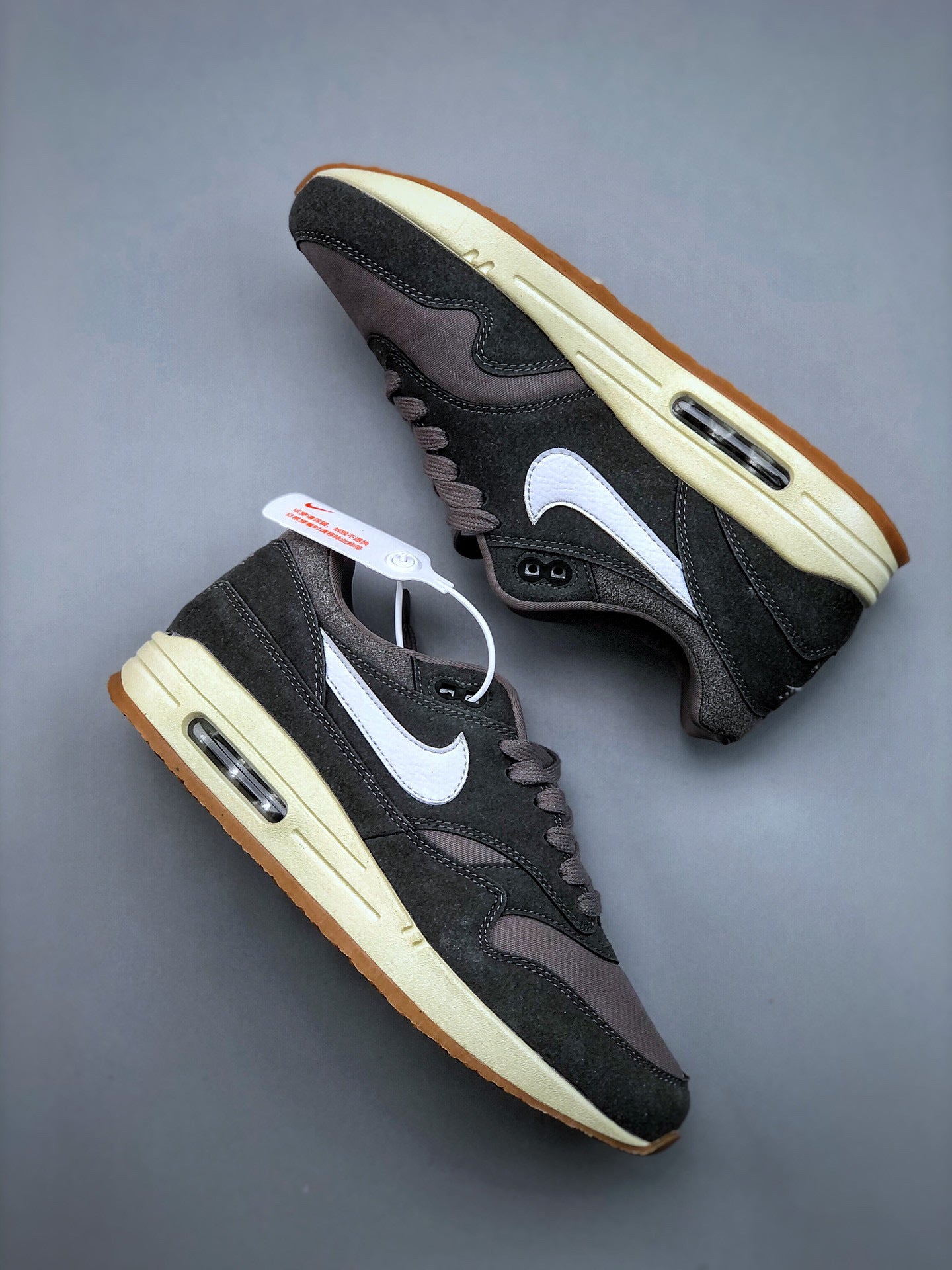 Air Max 1 Premium Crepe Soft Grey