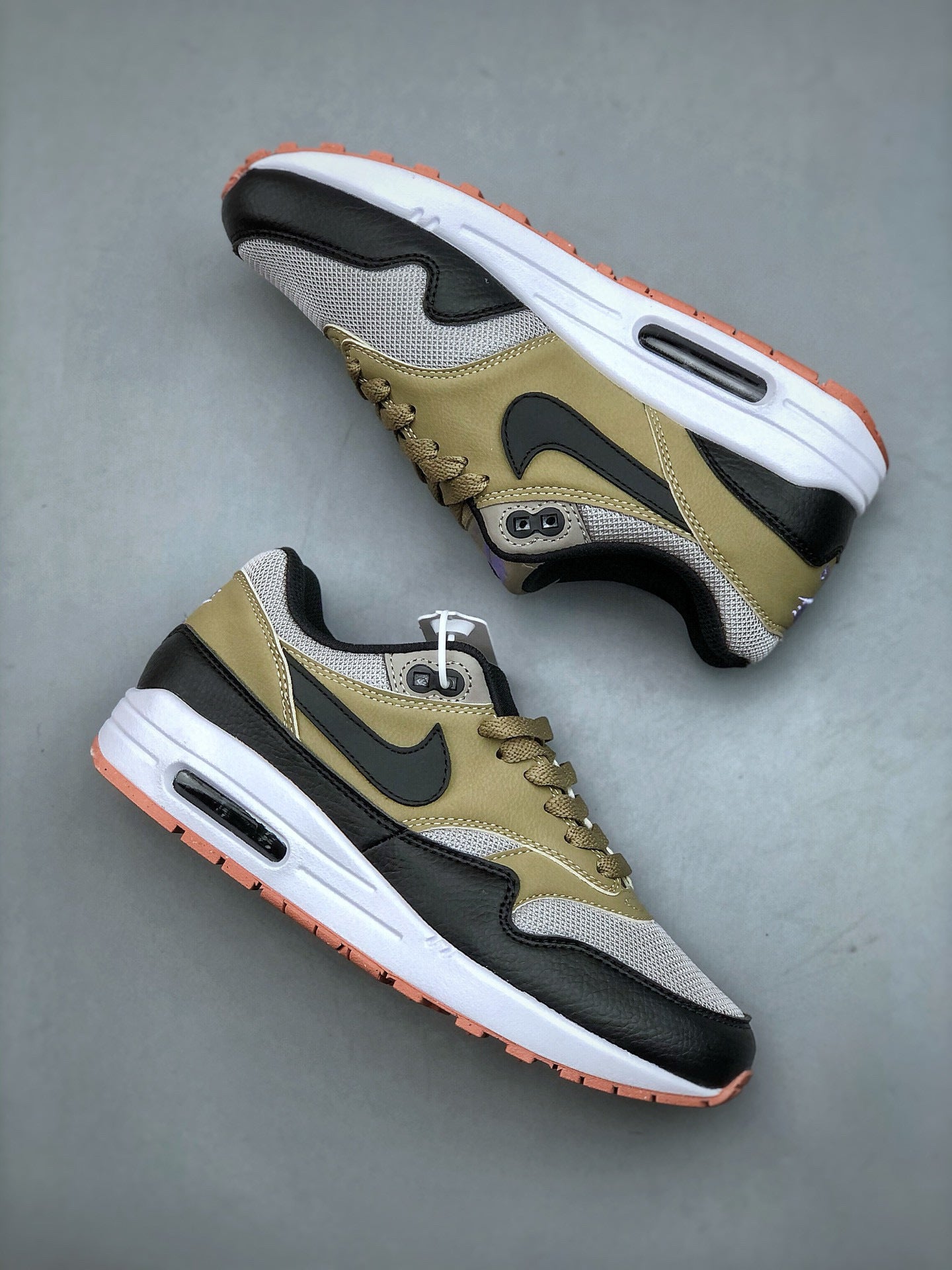 Air Max 1 Dark Stucco