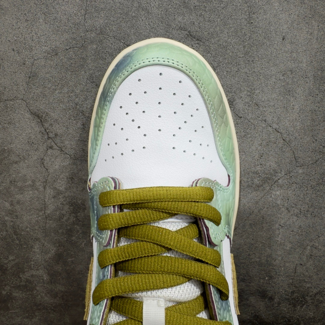 Dunk SB Alexis Sablone Chameleon