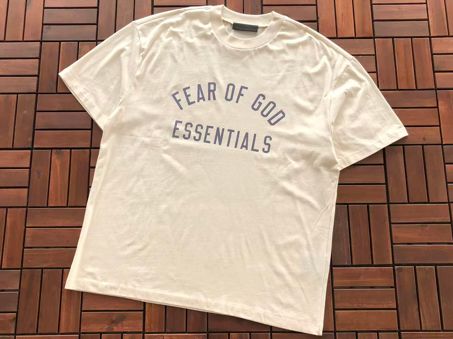 T-Shirts ESSENT