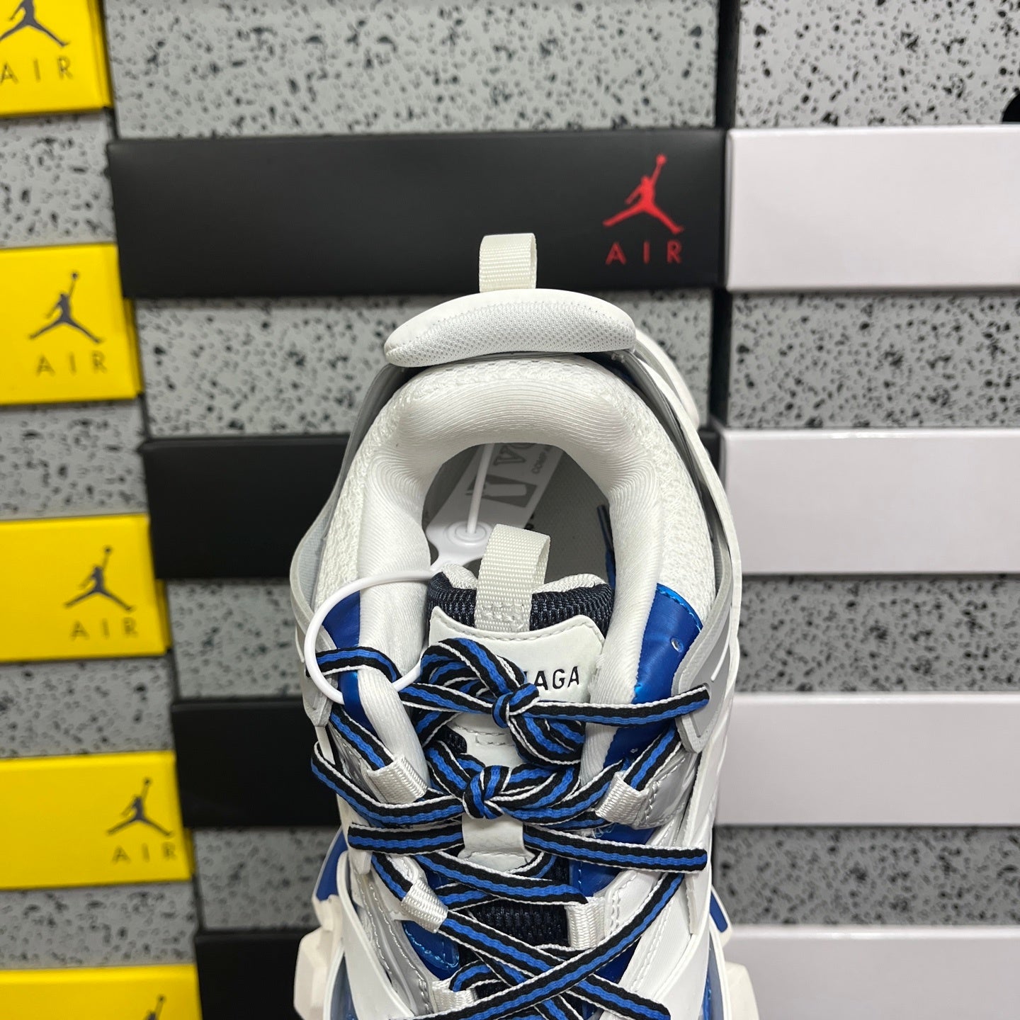 BLG Track White Blue