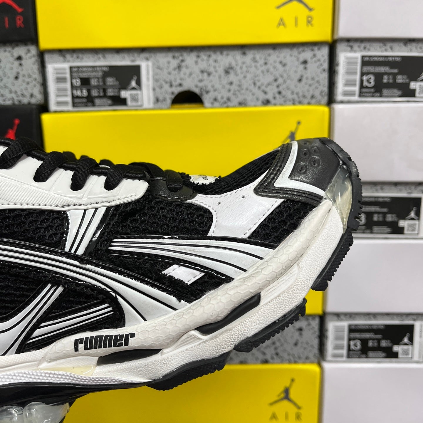 BLG Runner Black/White