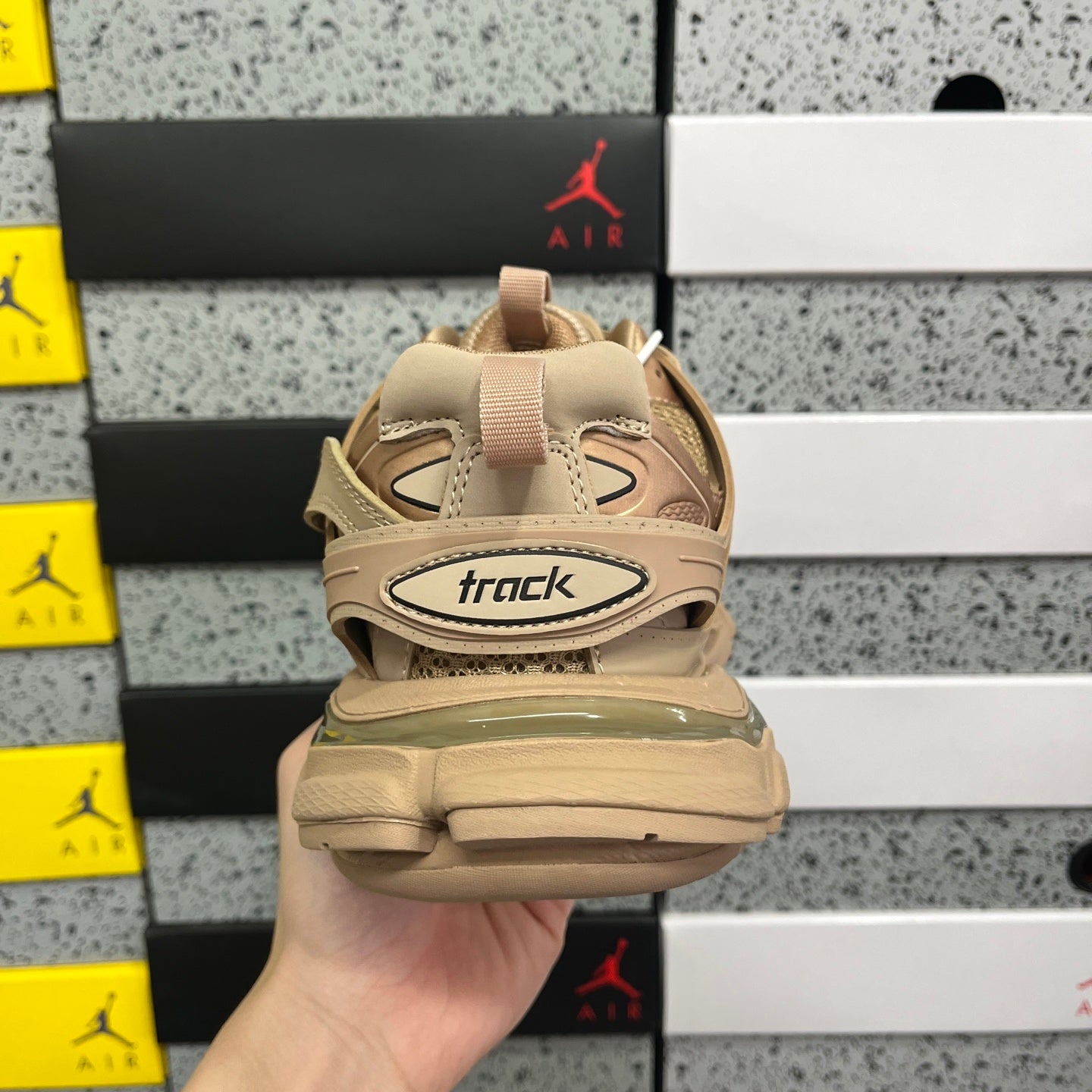 BLG Track Full Beige