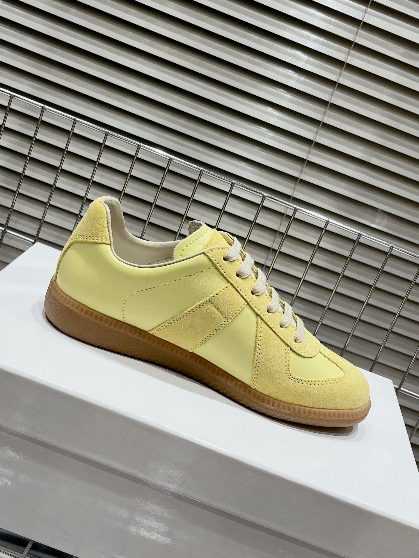 Maison Yellow Gum Sole