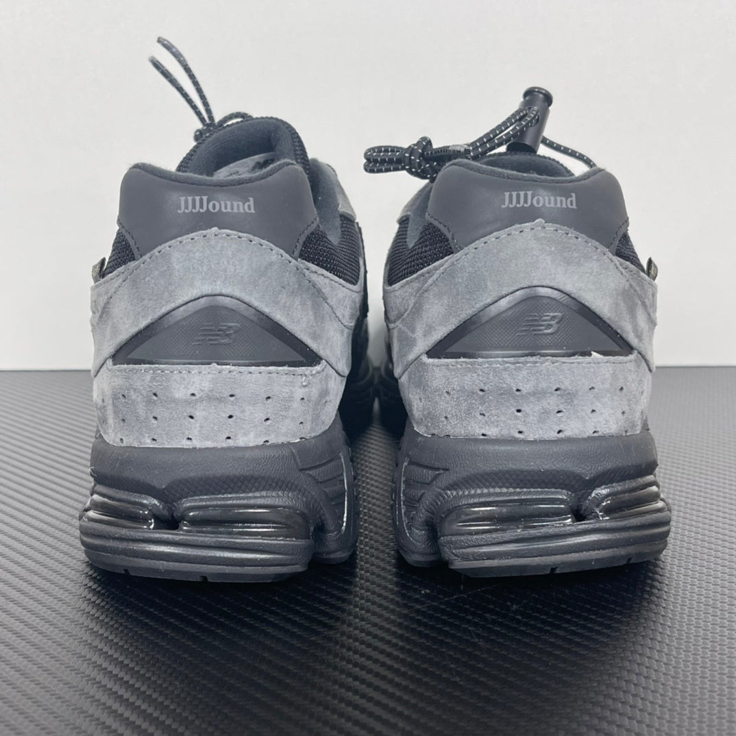 2002R Gore-Tex Grey