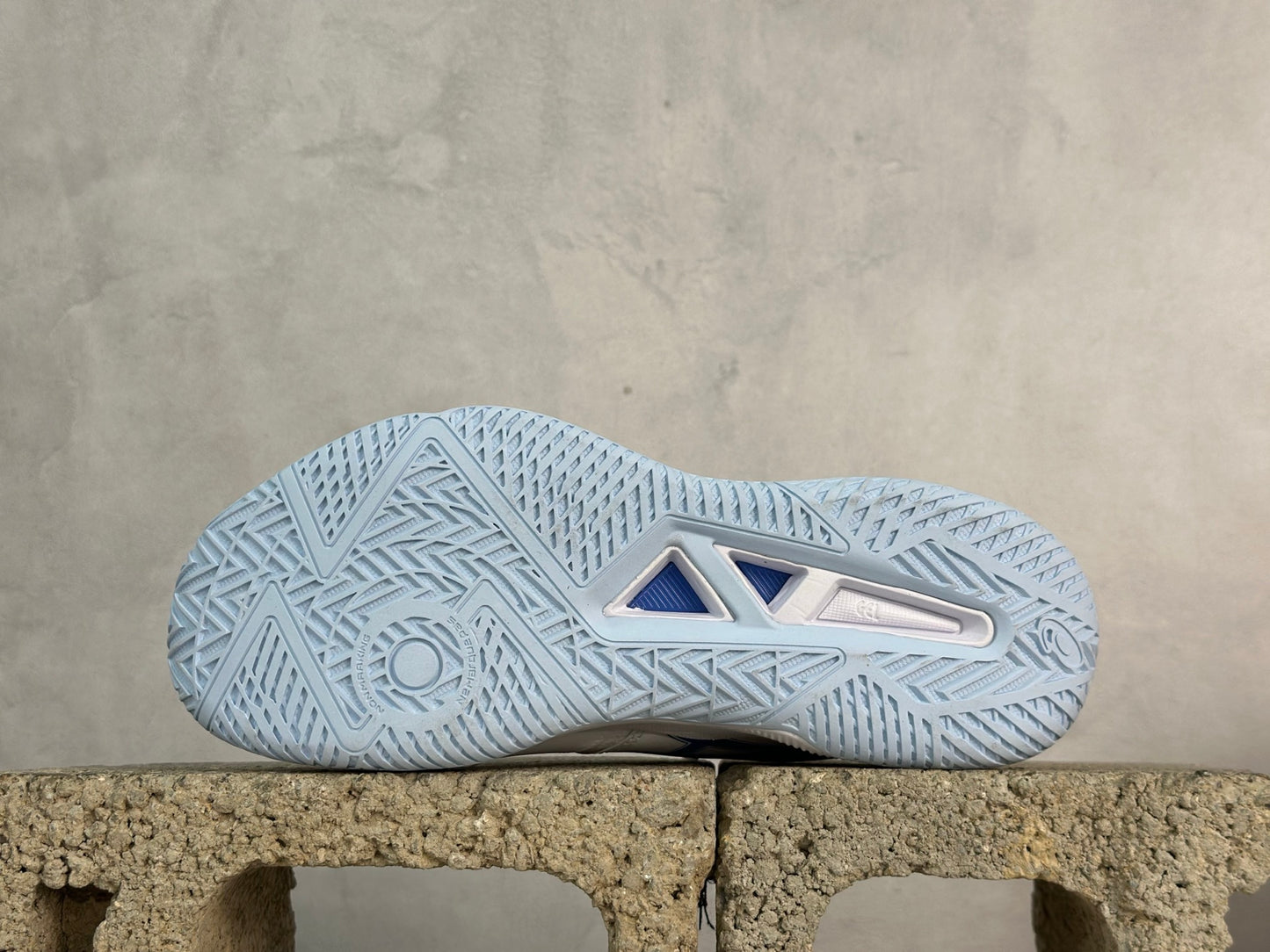 Gel-Tactic 12 White/Blue