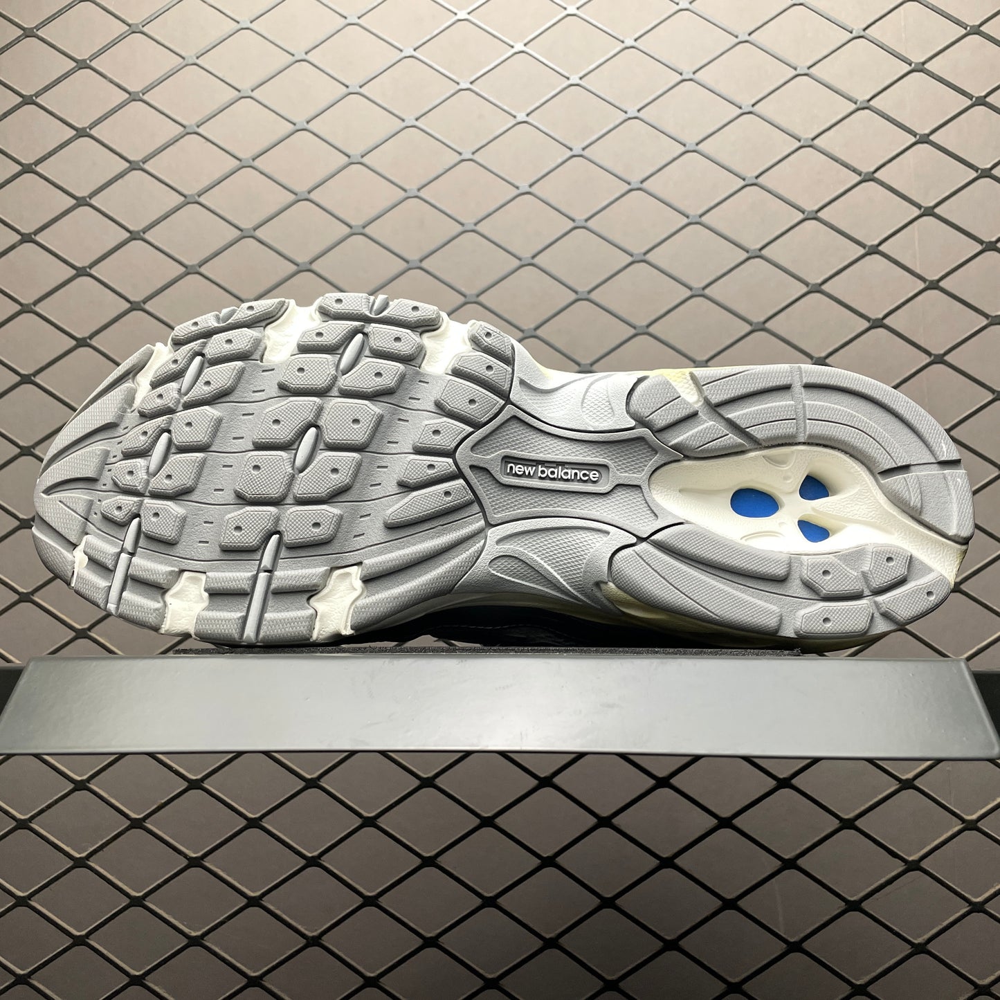 740 Silver White Yellow