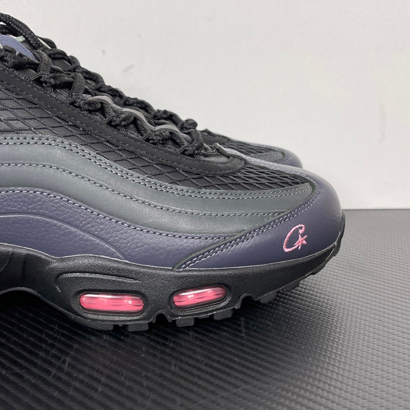 95 Corteiz Pink Beam