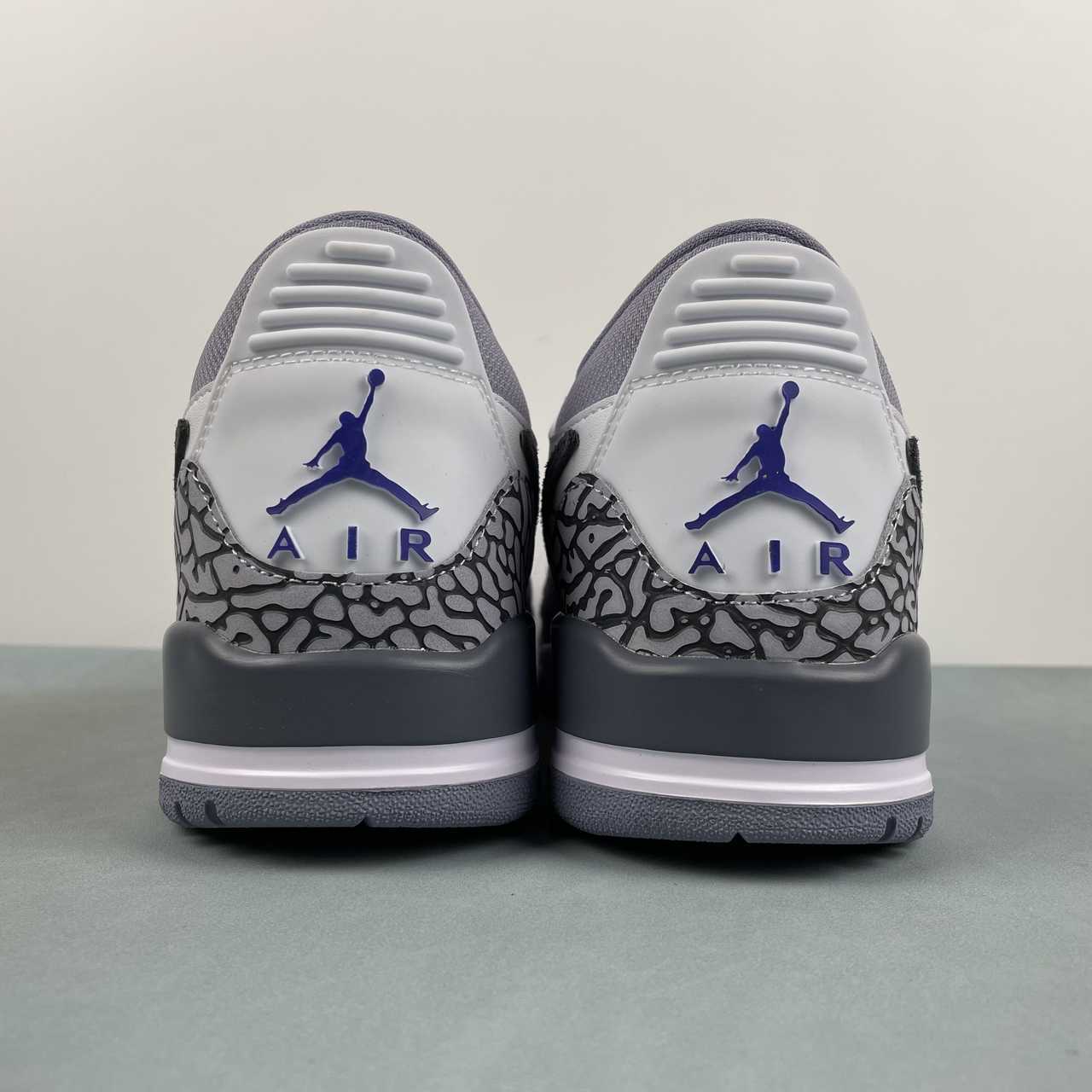 Legacy 312 Light Smoke Grey
