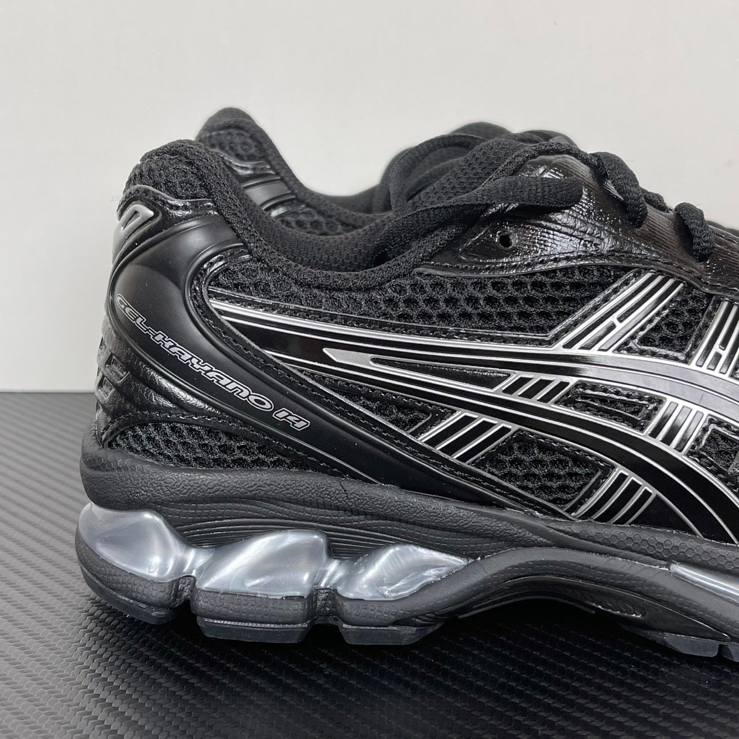 Kayano 14 Black